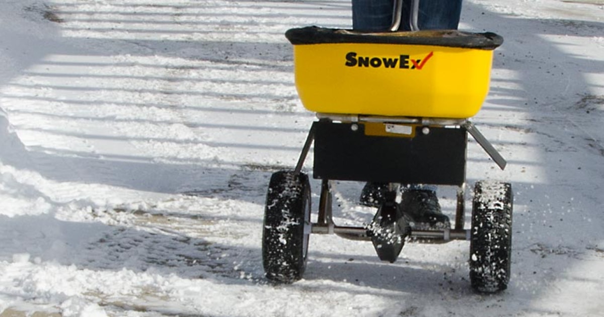 SnowEx Broadcast Spreader Walk-Behind SnowEx Broadcast Spreader Walk-Behind