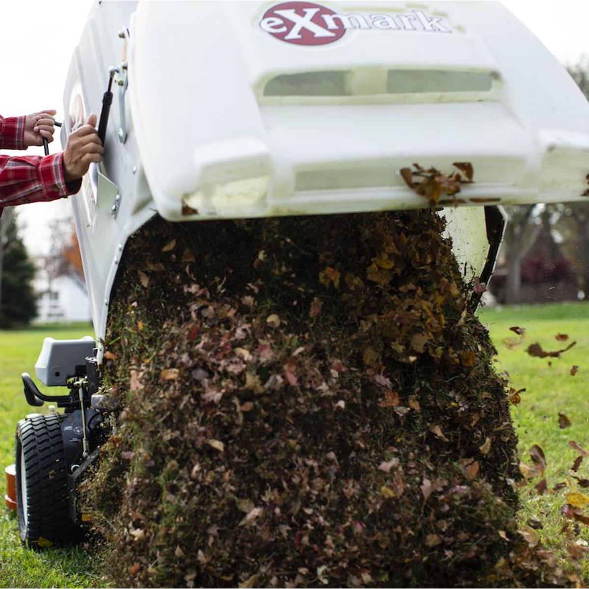 Exmark Navigator with 25 HP* Kohler CH740 Engine and 42" Deck Exmark Navigator with 25 HP* Kohler CH740 Engine and 42" Deck