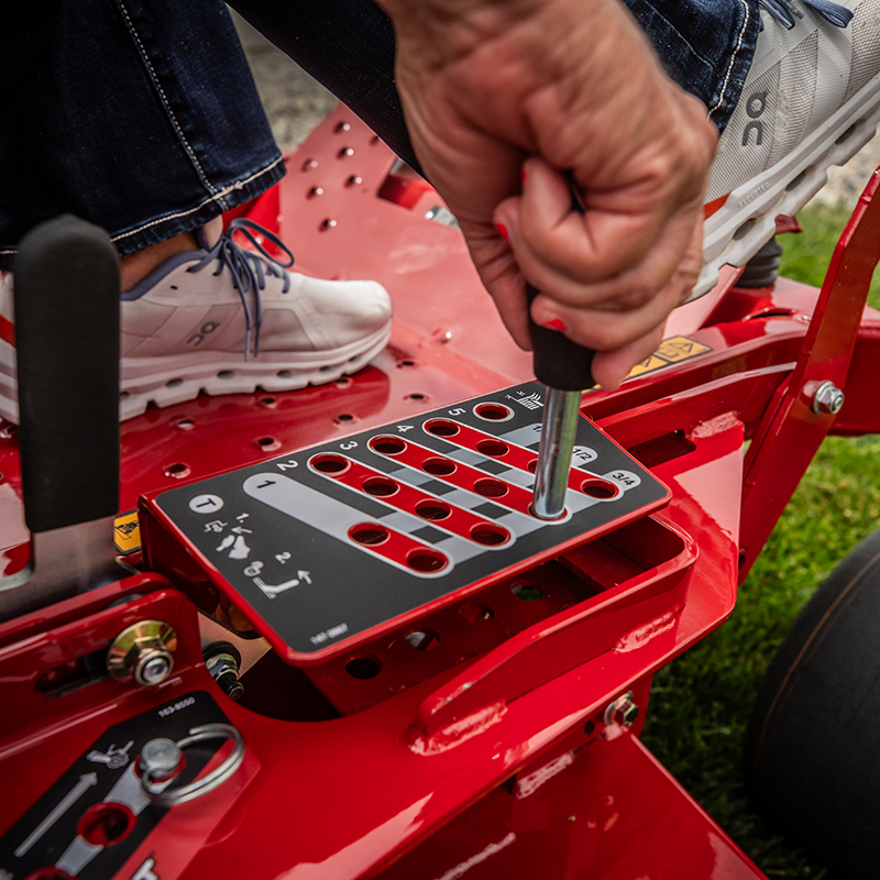 Exmark Radius E-Series with 24.5 HP* Exmark 708CC Engine and 48” UltraCut Series 3 (2-Blade) Deck Exmark Radius E-Series with 24.5 HP* Exmark 708CC Engine and 48” UltraCut Series 3 (2-Blade) Deck